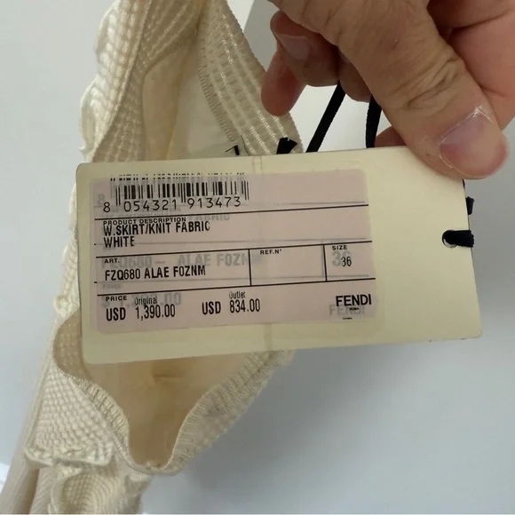 FENDI SILK MID LENGTH SKIRT SIZE 36 new with tags - Picture 2 of 4